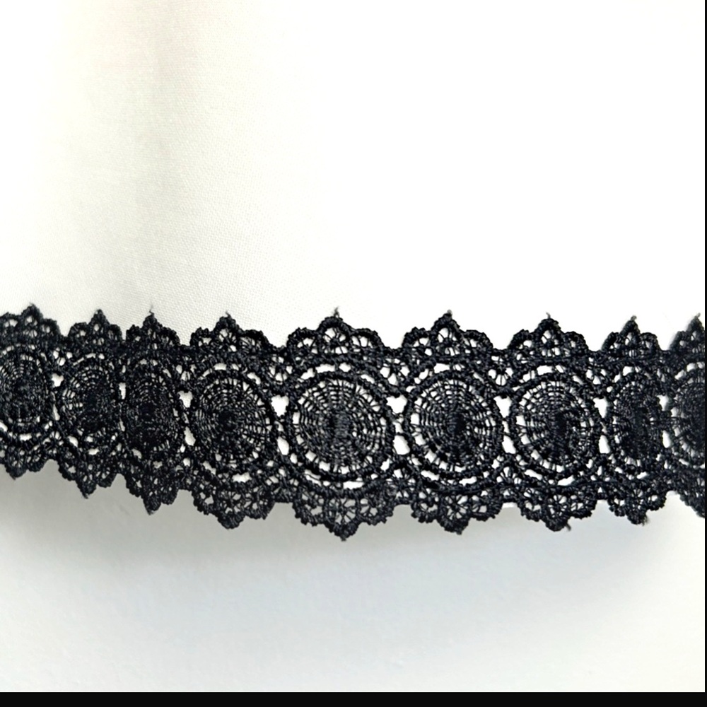 Classy Black and White Dress with Lace Trim - Picture 3 of 8